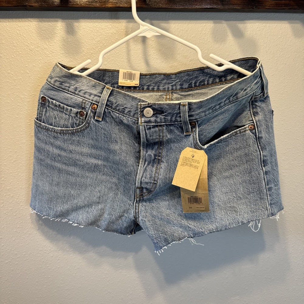 Levi's 501 Mid‎ Rise Raw Hem Denim 30 Shorts NWT | MSRP = $70
